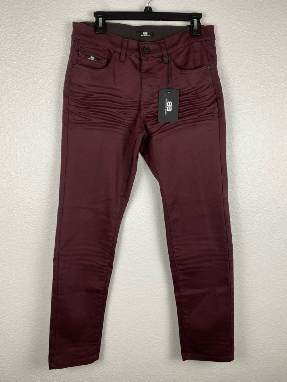 Benjamin black slim fit Men’s Jeans in a burgundy or maroon color size 32X32